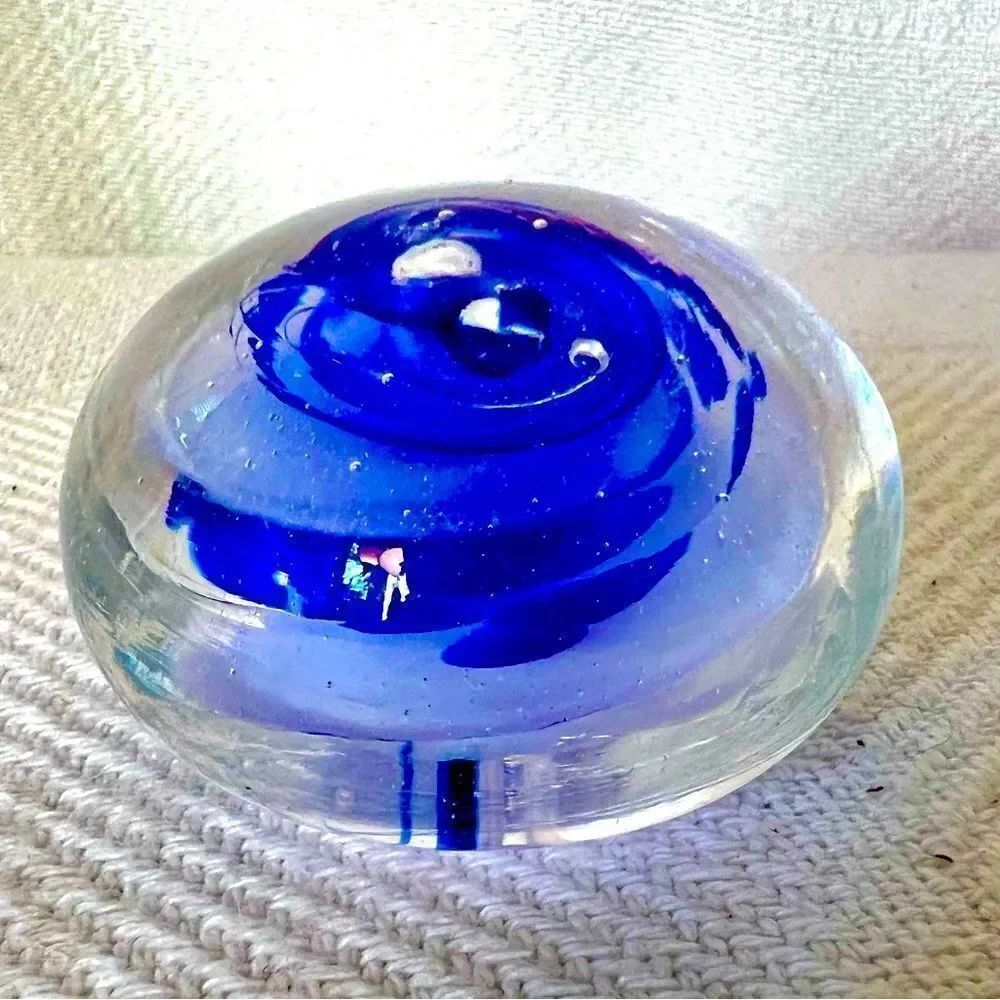 Small Art Glass Paperweight Blue/White Swirl With Bubbles.